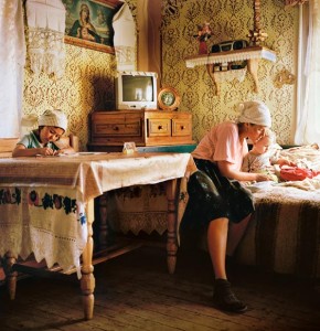 15-ileana-borodi-watches-baby-son-daughter-670